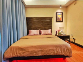 Cozy Hotel Room with Bath Tub and Free Pool Access